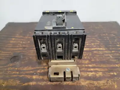 USED SQUARE D FA315