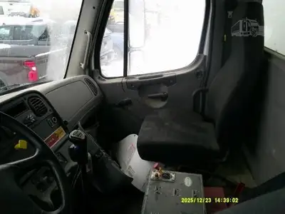 Used 2019 FREIGHTLINER BUSINESS CLASS M2 106 Reefer Trucks New York US | Beck Equipment #1509306