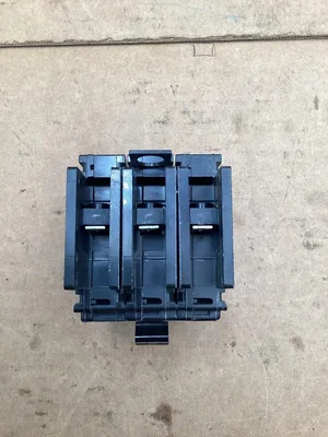 Square D 50A Circuit Breaker; QOU3505283; 240V 50/60Hz 3 Pole -NIB