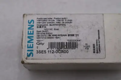 SIEMENS 3SE5112-0CA00 Switch (FIVE AVAILABLE) NEW IN BOX STOCK H247A