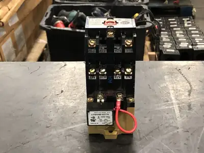 USED ALLEN-BRADLEY 700-P200A1