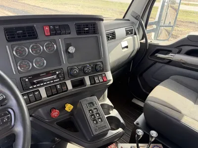 Used 2023 KENWORTH T880 ROLL OFF Rolloff Trucks Minnesota US | Carco Truck & Equipment #1514004