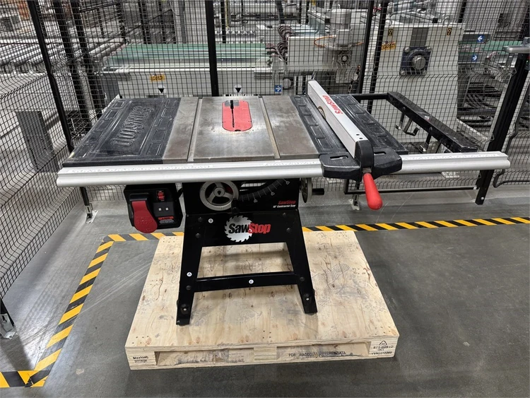 Used SAWSTOP CNS-175 Woodworking Table Saws Florida US | MachineryMax #1462031