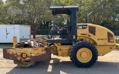 USED 2017 Caterpillar CP44