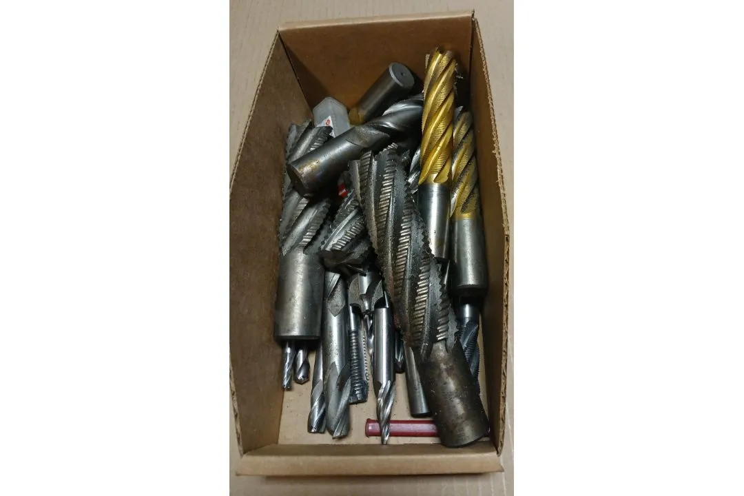 Used _UNKNOWN_ _UNKNOWN_ End Mills Ohio US | Thompson Auctioneers #1547136
