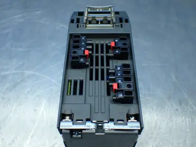 NEW SIEMENS 6SL32101KE118UF2
