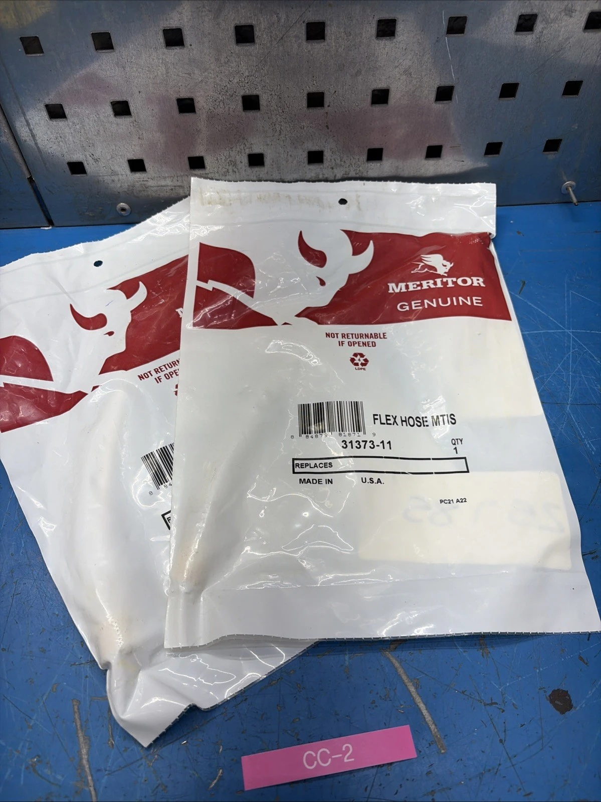 (2) Genuine OEM Meritor 31373-11 Flex Hose Wheel Tire Inflation System