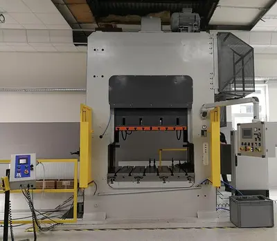 USED 2019 PRESSMONT LKT 250 D