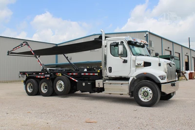 New | in-Stock 2027 WESTERN STAR 47X Hooklifts & Roll-Offs Texas US | Roll Off Truck World #1492010