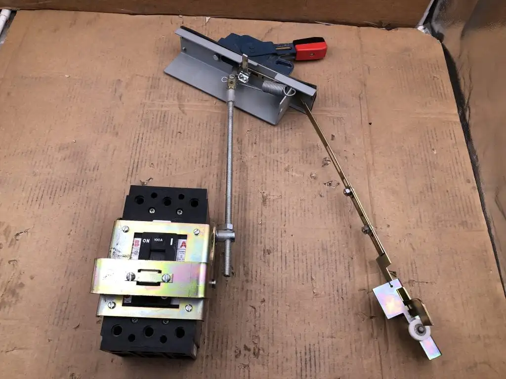 ABB 100A 3 Pole Circuit Breaker w/ Disconnect Switch Handle 600V