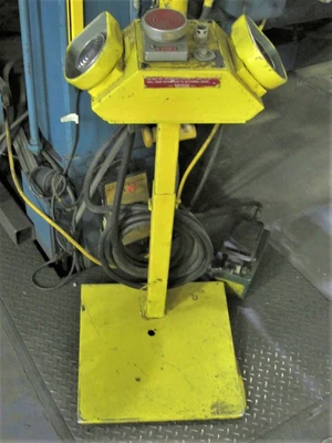 USED 1990 VERSON VERSON S4-200-96-84T PRESS