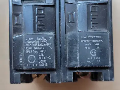 Used SIEMENS Q220 Switchgears British Columbia CA | Lenmark #835715