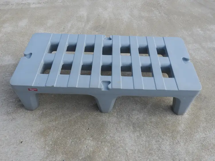 Used Metro Used Metro HP2248PDMB 48" x 22" x 12" Bow Tie Dunnage Rack 3000lb Racks/Shelving Illinois US | Falcon Restaurant Supply #1376596