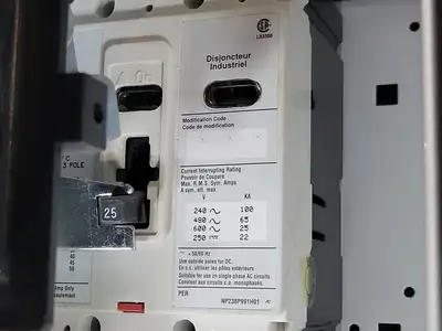 25/25A, 3 Pole, 600V Circuit Breaker HFD3025 Bucket for Freedom 2100 MCC Frame