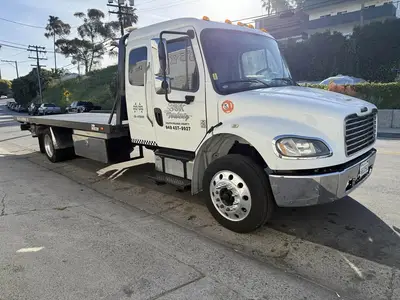 USED 2020 FREIGHTLINER M2 106
