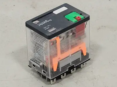 NEW SCHNEIDER ELECTRIC RPM42F7