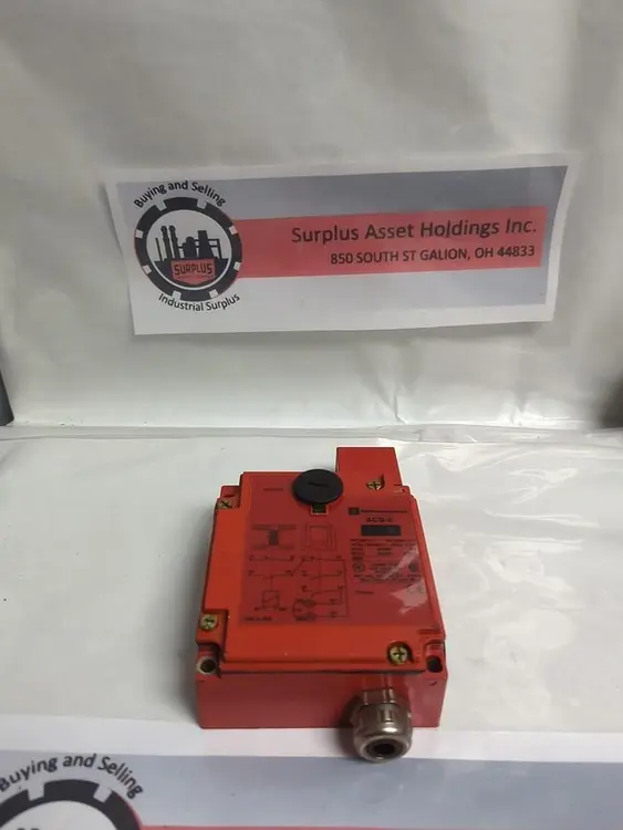 Used TELEMECANIQUE XCS-E5511 Miscellaneous Equipment (Electrical & Power) | Surplus Asset Holdings #1197839