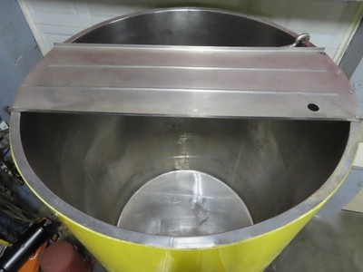 1000 gallon Vertical Stainless Steel Tank