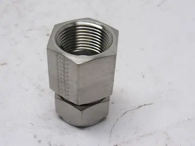 Parker 16FSC12N-316 A-LOK 3/4" Tube To 3/4" NPT Female Connector