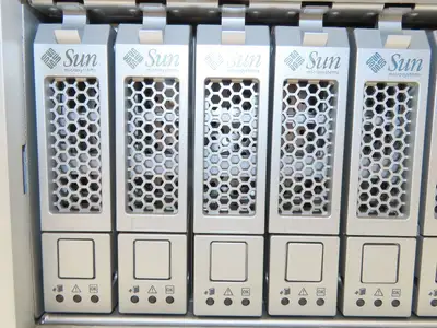 Sun StorageTek CSM200-EU 16-Bay RAID Fibre Channel 3.5" NO HDDs NO PSUs