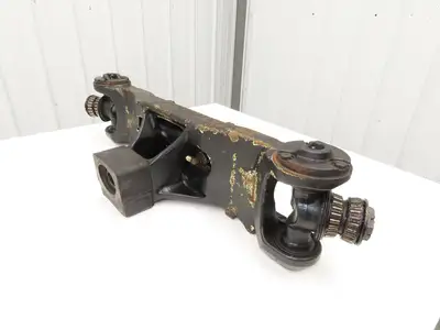 Hyster E60Z-33 Electric Forklift Rear Axle Dual Hydraulic Steering Assembly