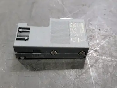 NEW SIEMENS 6ES7972-0BA12-0XA0