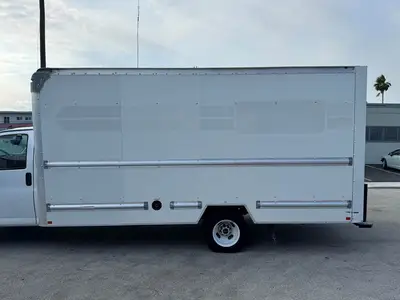 Used 2019 GMC SAVANA CUTAWAY Box trucks Florida US | Truck and Van Outlet #1509156