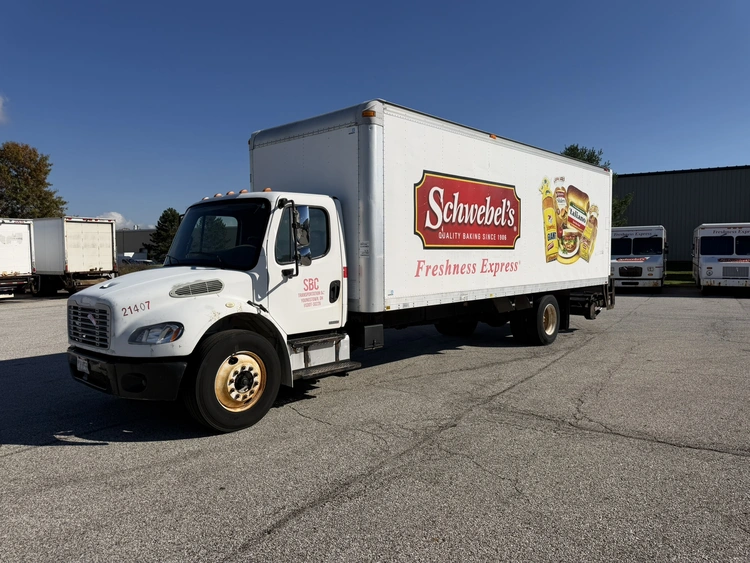 Used 2007 FREIGHTLINER BUSINESS CLASS M2 26' BOX TRUCK Box trucks Ohio US | Miedema Asset Management Group #1709372