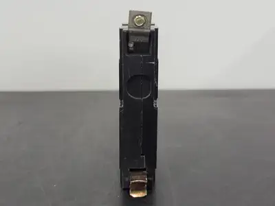 USED SQUARE D QOB120