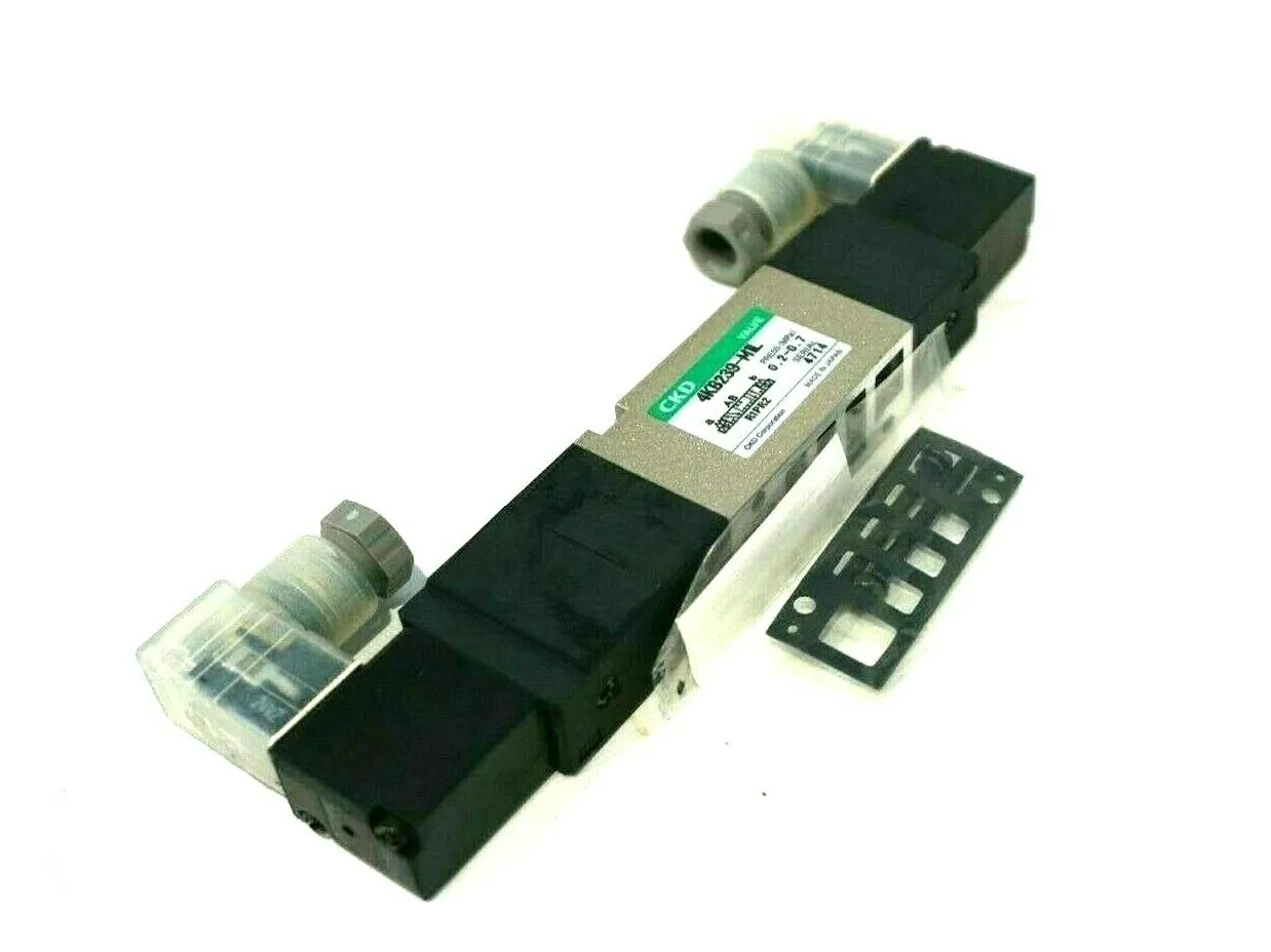 NEW CKD 4KB239-M1L VALVE 4KB239M1L