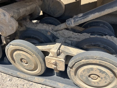 USED 2015 CAT 277D