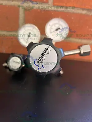 USED HARRIS SPECIALTY KH1096 722C-125-540-BE GAS LAB REGULATOR 3000 PSI