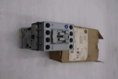 NEW OPEN BOX AB ALLEN BRADLEY 700-CF220ZA SER. A 220VDC 20A STK K3973CC