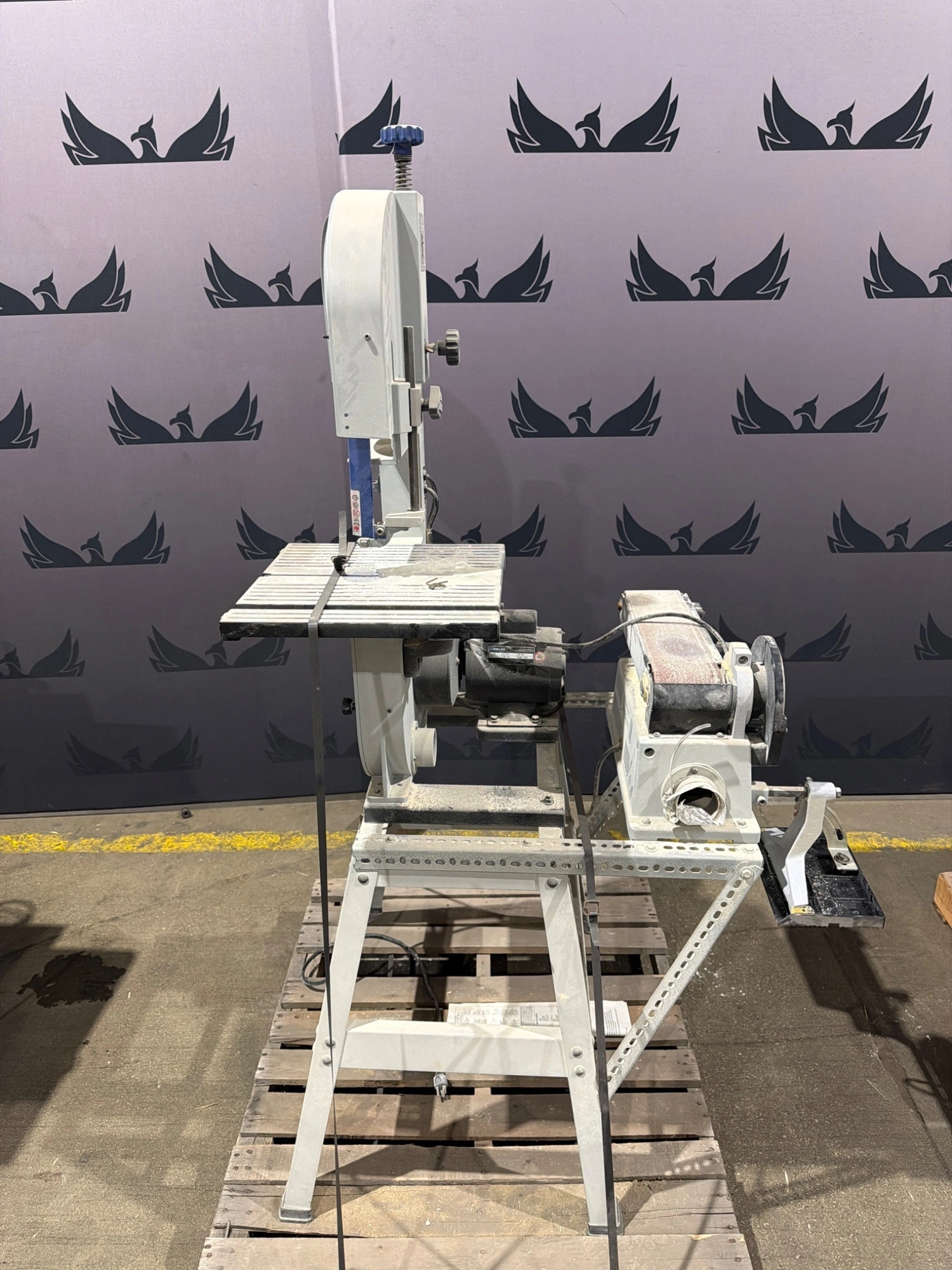 USED DELTA BS220LS