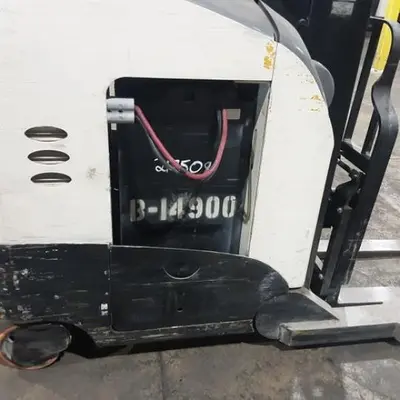 USED 2016 CROWN RR5725-45