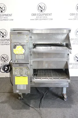 MIDDLEBY MARSHALL DOUBLE STACK PROPANE GAS SPLIT BELT PIZZA CONVEYOR OVEN MODEL PS636G (R TO L)