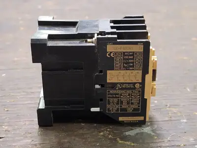 USED ALLEN-BRADLEY 700-F400A1