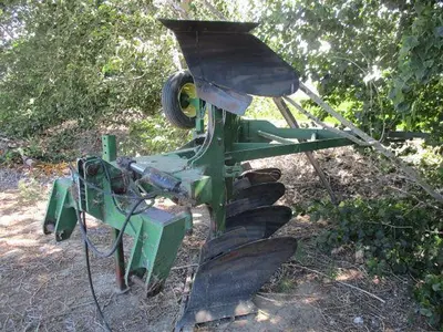 Ace Rollover Plow - 4 Bottom