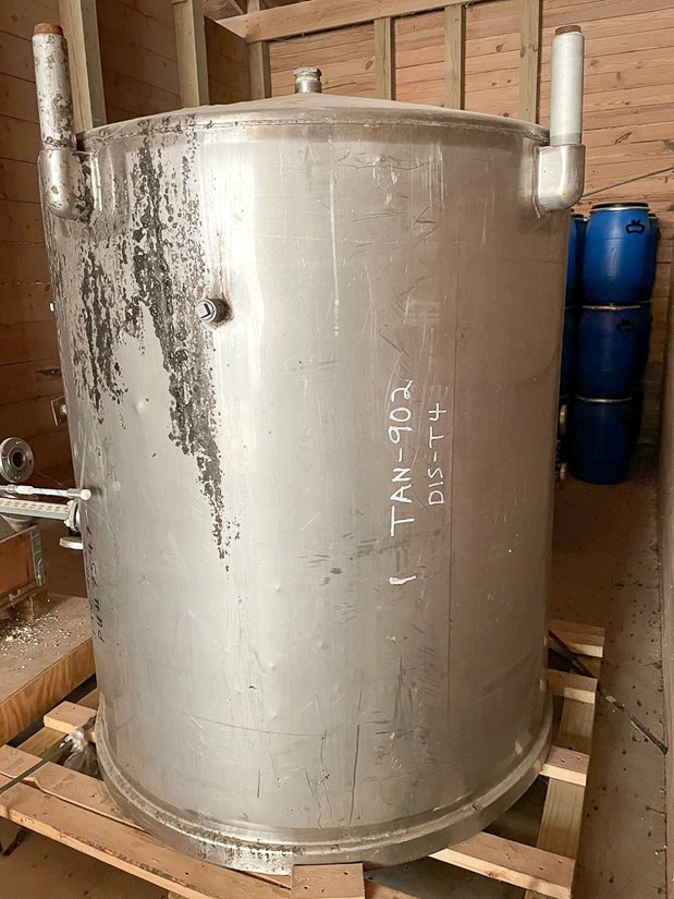 Vertical Tank, ss 600 gallons
