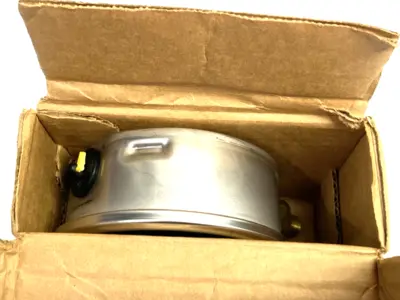 USED WIKA INSTRUMENT LIQUID FILLED HYDRAULIC GAUGE 100 PSI, 4" FACE DIA, LOWER MOUNT