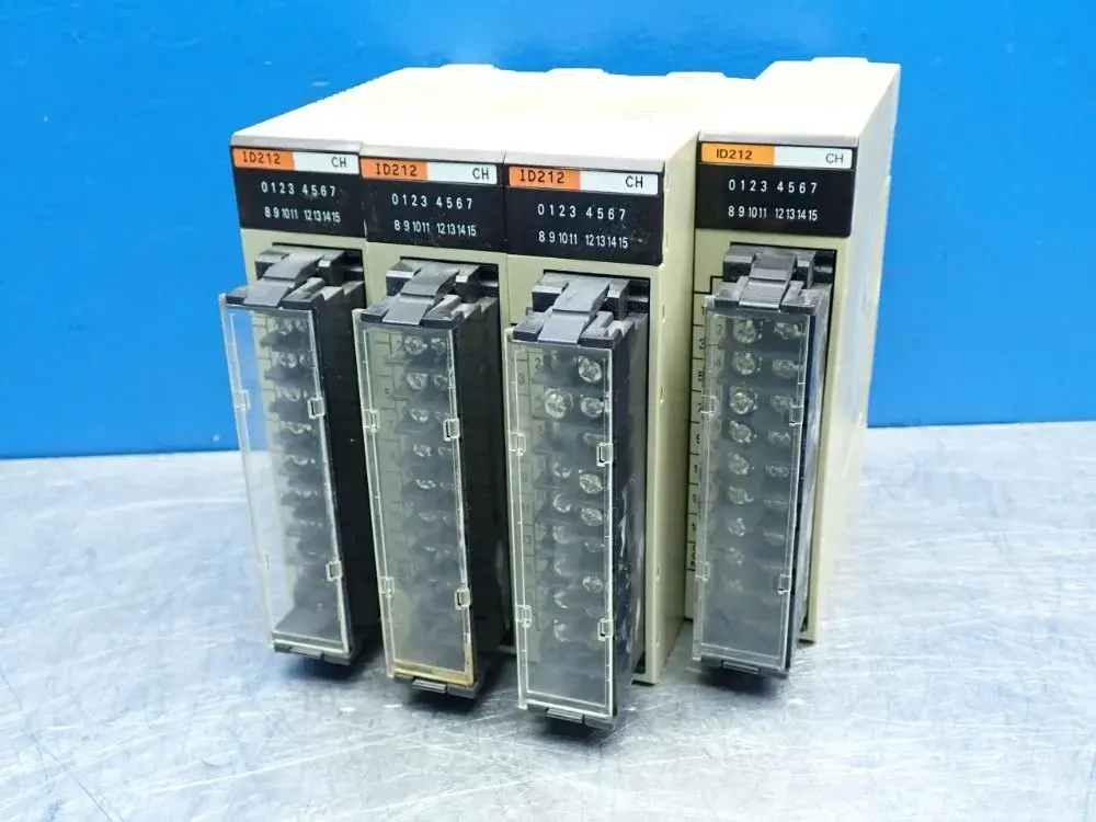 USED OMRON C200HID212