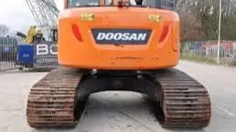 USED 2016 Doosan DX235LCR