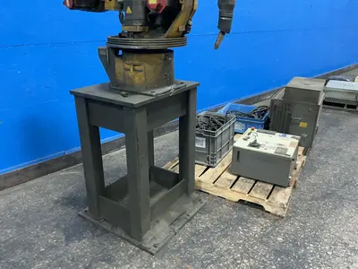Used 2006 FANUC ARC MATE 120IB/10L Robots Ohio US | HGR 24 #1345762