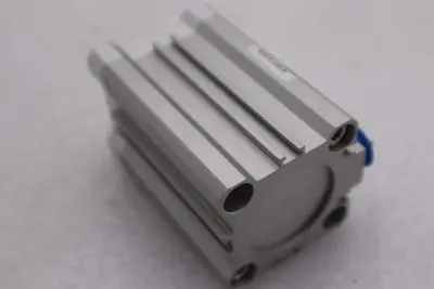 SMC NCQ2KB32-40D / NCQ2KB3240D (BRAND NEW) CYLINDER STOCK 1394-A