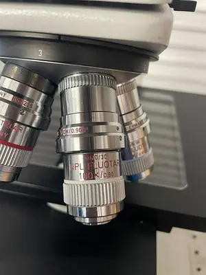 LEITZ ERGOLUX 020-448.026 MICROSCOPE (THORLABS TABLE SOLD SEPARATE)