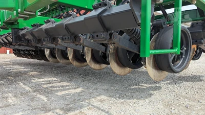 USED 2018 JOHN DEERE 1590