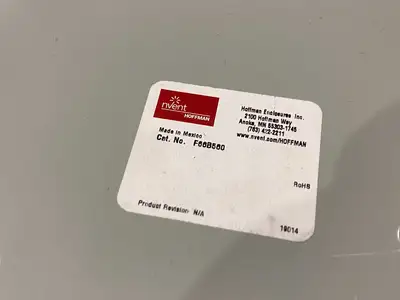 USED HOFFMAN BRACKET MOUNT BARRIER, 2 OR 3 COMPARTMENT GRAY STEEL
