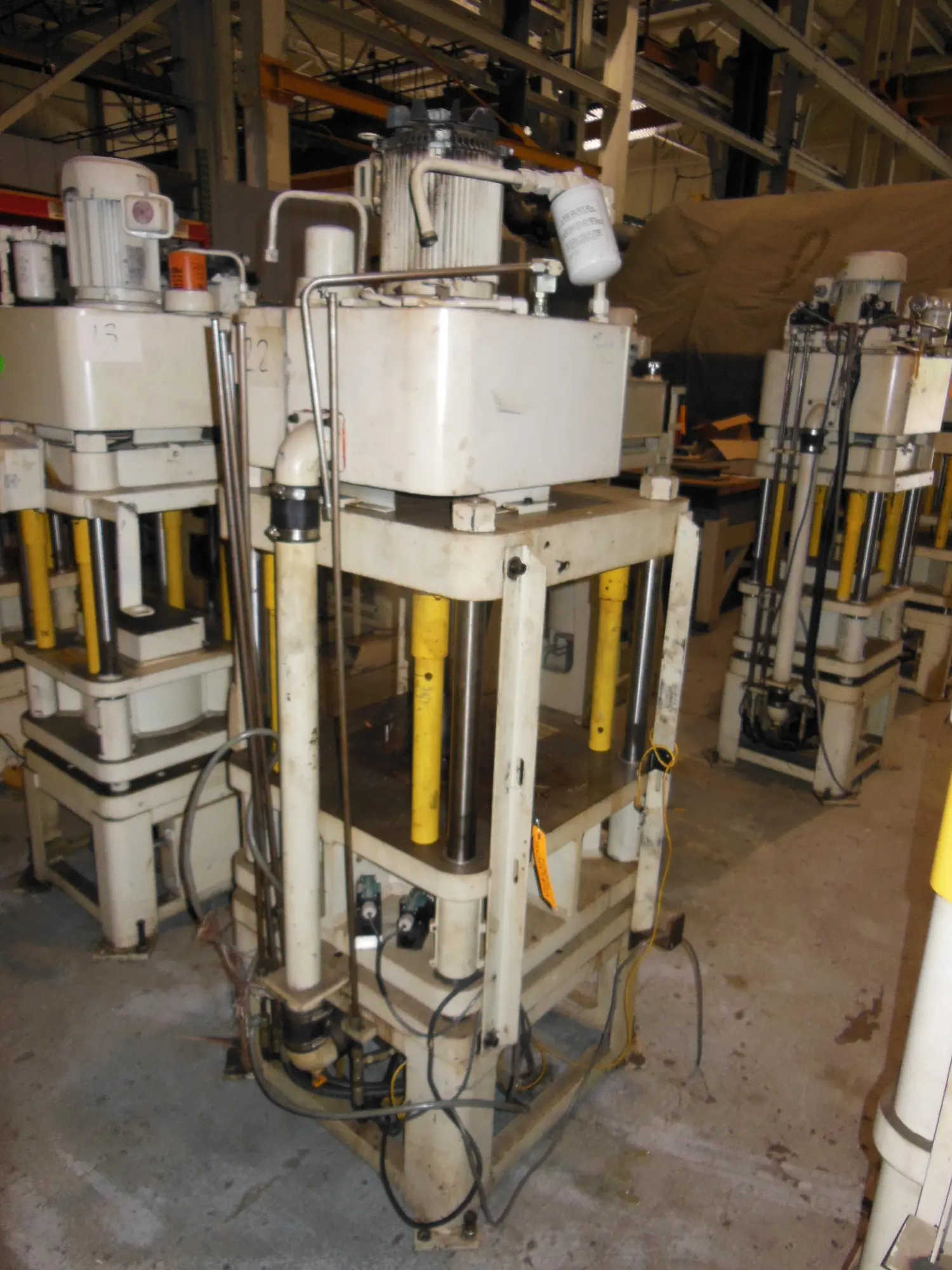 40 TON FISHER DYNAMIC UP ACTING 4 POST PRESS, 14" STR, 19" DLO, 28" X 28" BA