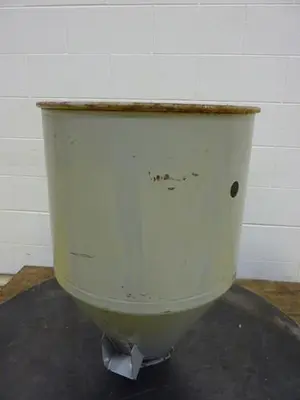 USED METAL FABRICATOR HOPPER321