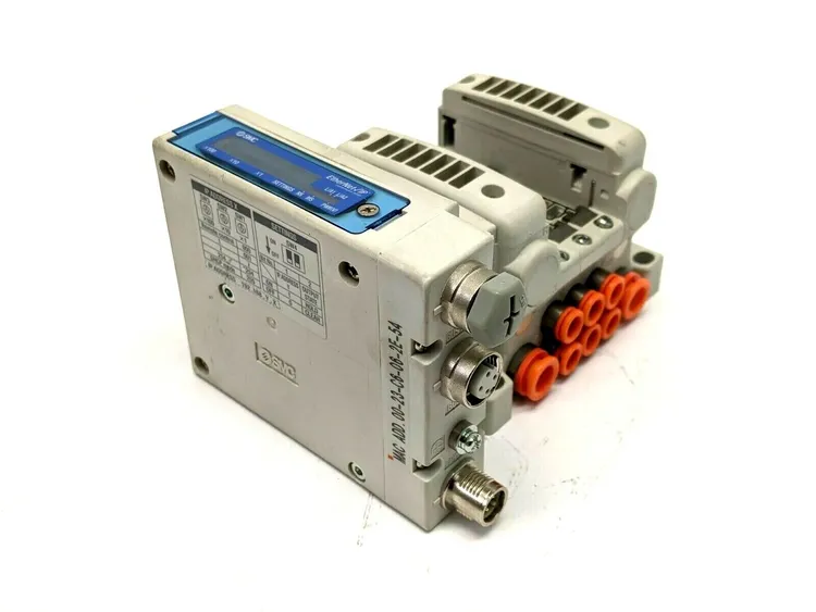 Used SMC PLUG-IN MANIFOLD ASSEMBLY Connector Accessories | Maverick Industrial Sales #1116548